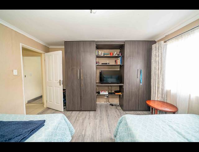 3 BEDROOM FREESTANDING FOR SALE IN LEACHVILLE